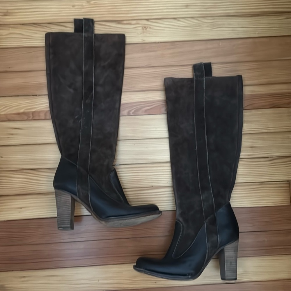 Frye size 7m villager pullover boot brown suede. Leather upper leather sole.